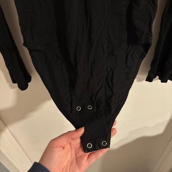 American Eagle Outfitters Black Strappy Back Bodysuit - Picture 3 of 4